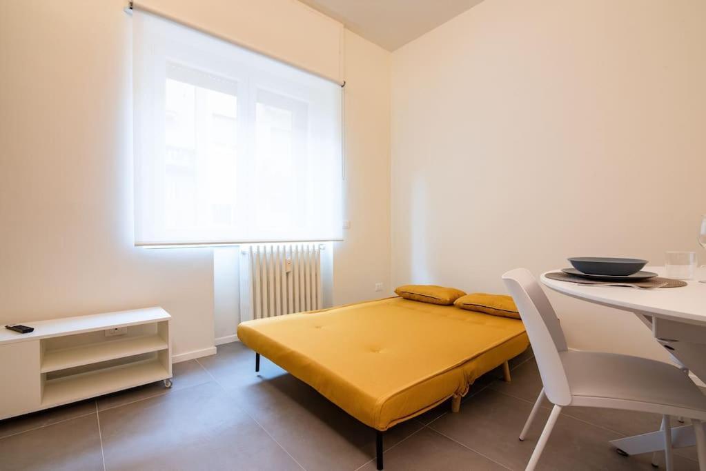 Modern Ac, Wifi Next To 2 Metro Line Stations And Life Area Mailand